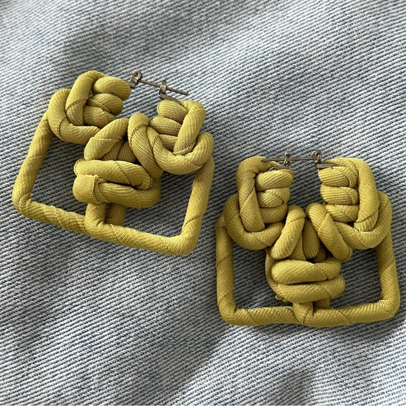 Chartreuse abstract earrings - Picture 1 of 5